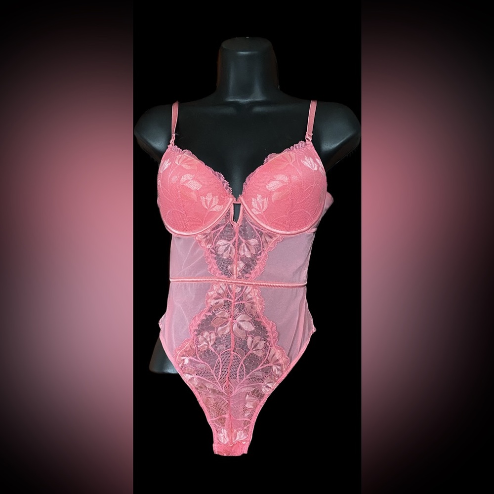 NWT LVR PNK Lacy Bodysuit, S *P1045